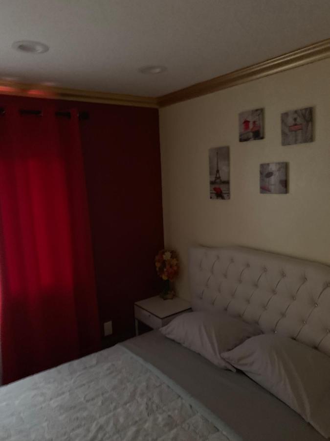Lax Guest House Ингълуд Екстериор снимка